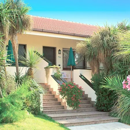 Otel Oleandri Paestum