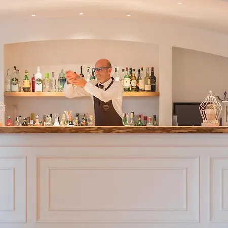 Oleandri Otel